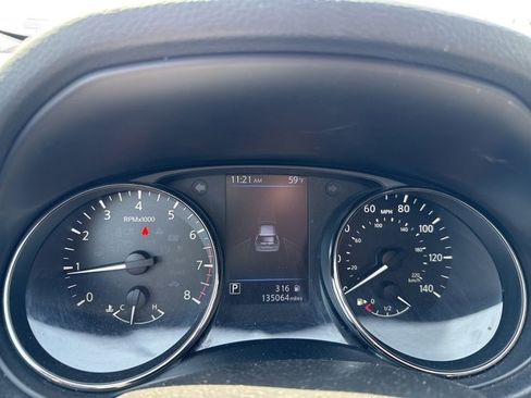 Used 2018 Nissan Rogue SL w/ Premium Package AWD/4WD image 8