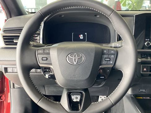 Certified 2025 Toyota Camry SE AWD/4WD image 17