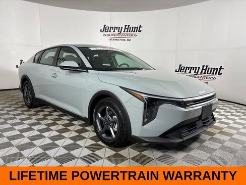 Used 2026 Kia K4 FWD image 4