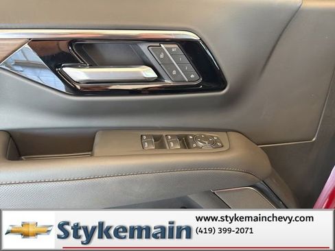 New 2026 Chevrolet Suburban High Country image 35