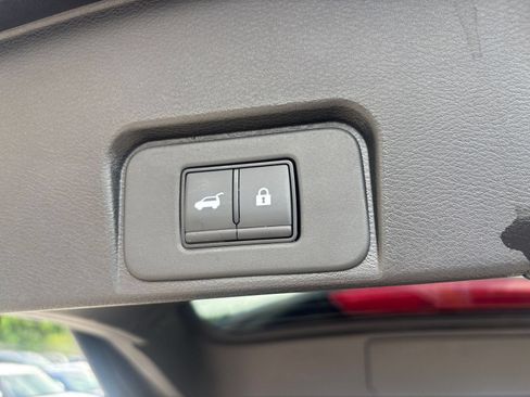 Used 2025 Nissan Rogue SV AWD/4WD image 22