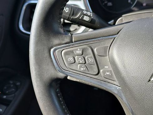 Used 2021 Chevrolet Equinox LT FWD image 23