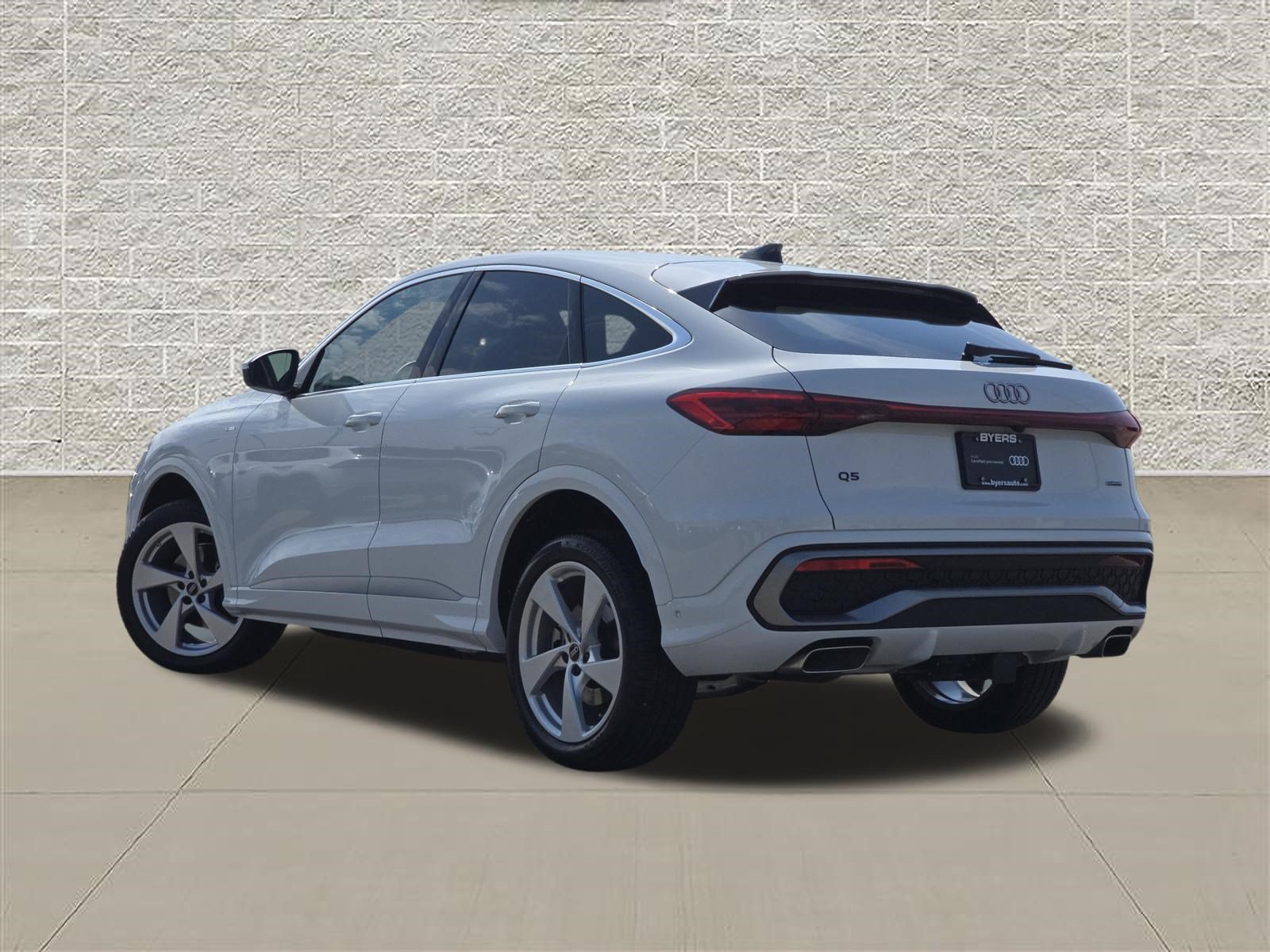 Certified 2025 Audi Q5 Premium Plus w/ Premium Plus AWD/4WD image 5