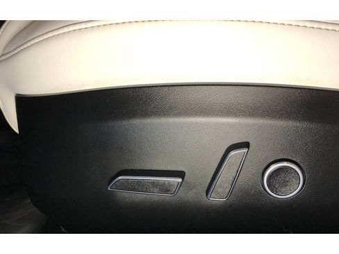 Used 2022 Tesla Model S Plaid image 36