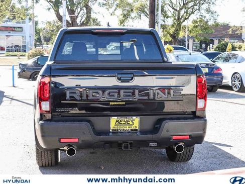 Used 2024 Honda Ridgeline Black Edition image 3
