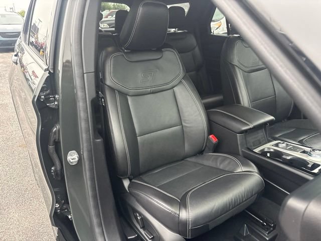 Used 2022 Ford Explorer ST w/ Equipment Group 401A AWD/4WD image 18