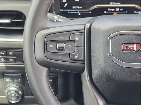 Used 2024 GMC Yukon AT4 w/ Technology Package AWD/4WD image 27