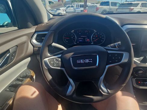 Used 2022 GMC Acadia SLE FWD image 16