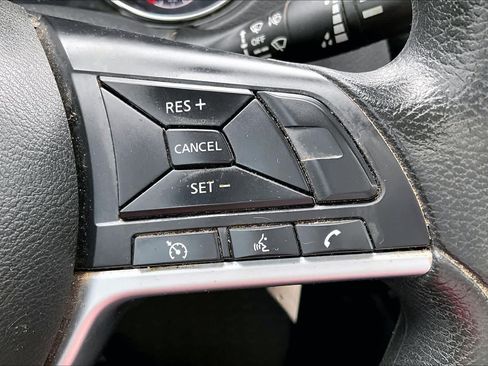 Used 2019 Nissan Rogue S FWD image 20