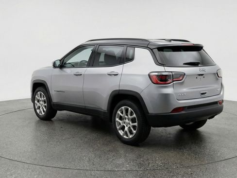Used 2025 Jeep Compass Limited AWD/4WD image 6