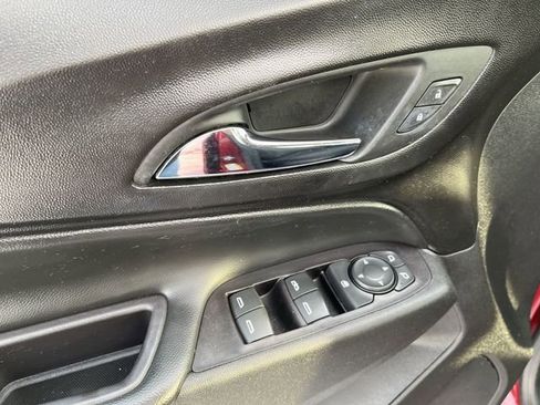 Used 2018 Chevrolet Equinox LT w/ Sun & Infotainment Package image 17