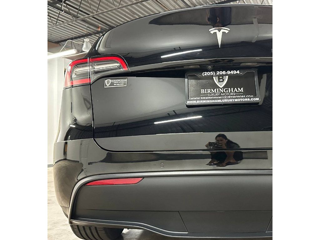 Used 2021 Tesla Model Y Long Range AWD/4WD image 16