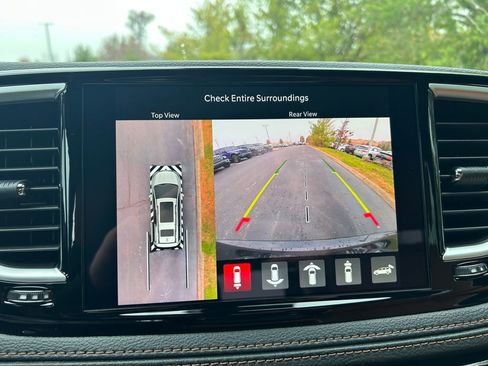 New 2026 Chrysler Pacifica Pinnacle image 19