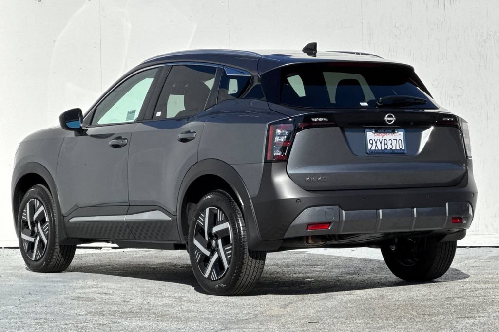 Used 2026 Nissan Kicks SV FWD image 5