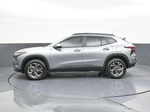 New 2026 Chevrolet Trax LT w/ Driver Confidence Package FWD image 6