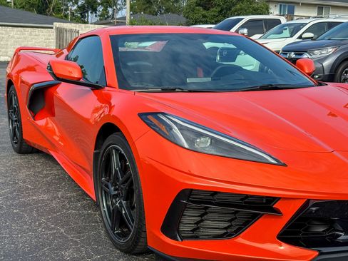 Used 2021 Chevrolet Corvette Stingray Preferred Conv w/ Z51 Performance Package RWD image 3