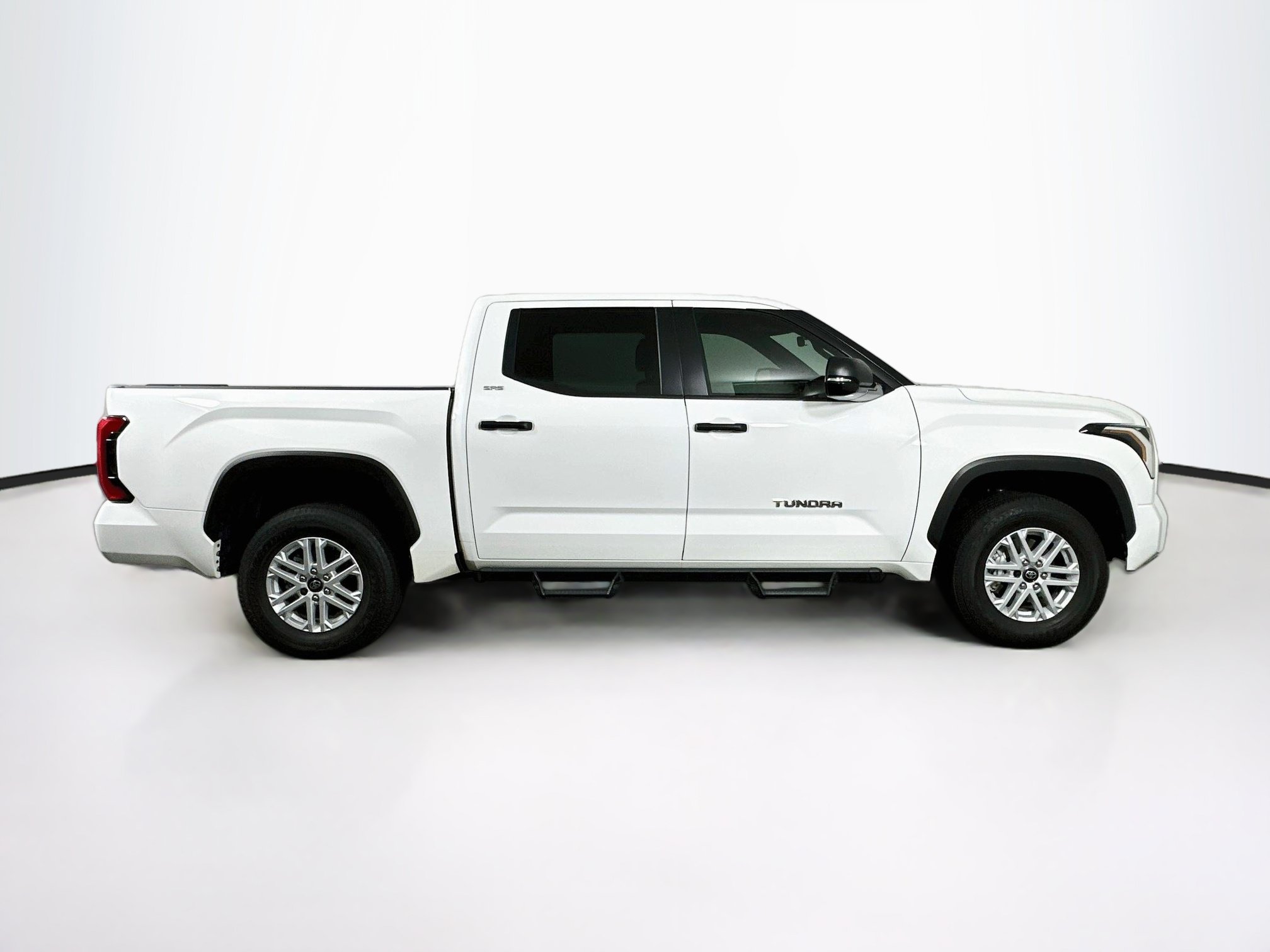 Used 2025 Toyota Tundra SR5 w/ SR5 Convenience Package AWD/4WD image 10