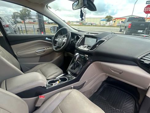 Used 2016 Ford Escape Titanium image 12