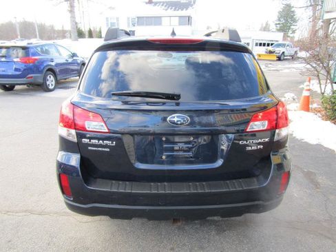 Used 2013 Subaru Outback 3.6R Limited w/ Moonroof Pkg image 39