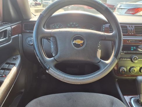 Used 2011 Chevrolet Impala LS image 4