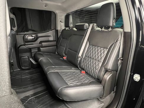 Used 2021 Chevrolet Silverado 1500 Custom Trail Boss AWD/4WD image 20