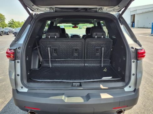 Used 2023 Chevrolet Traverse LT w/ LPO, Floor Liner Package AWD/4WD image 10