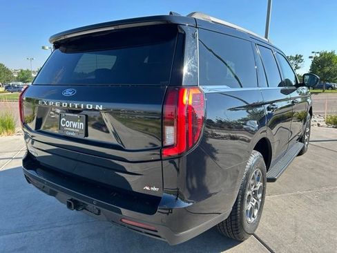 Used 2025 Ford Expedition Active AWD/4WD image 10