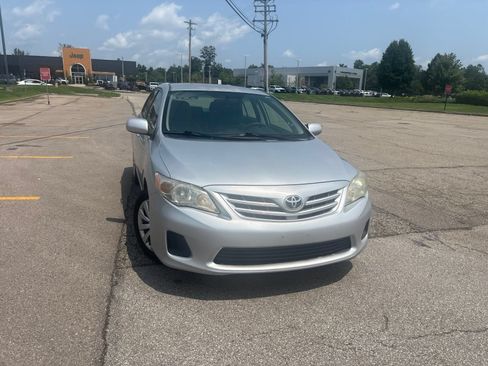 Used 2013 Toyota Corolla LE FWD image 16