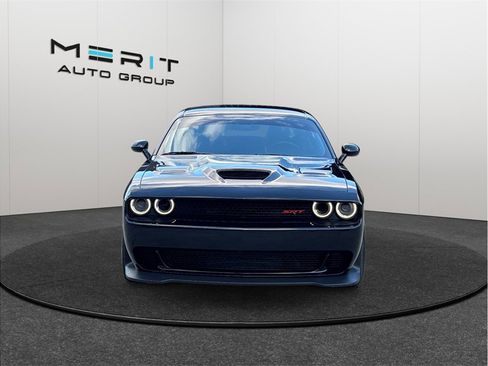 Used 2015 Dodge Challenger SRT Hellcat image 3