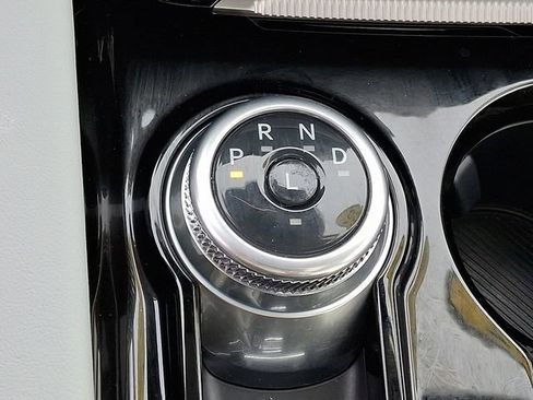 Used 2025 Ford Explorer Platinum w/ Ultimate Package image 17