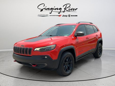 Used 2021 Jeep Cherokee Trailhawk w/ Trailer Tow Group AWD/4WD image 3