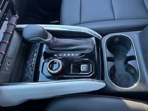 Used 2024 GMC Canyon AT4X image 37