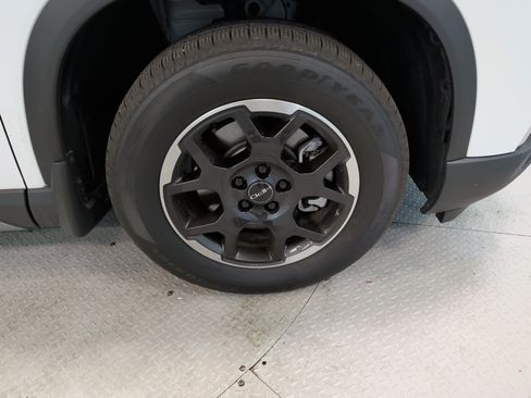 Used 2025 Honda Pilot EX-L image 13