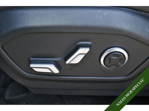 Used 2024 Hyundai Santa Fe Limited AWD/4WD image 29