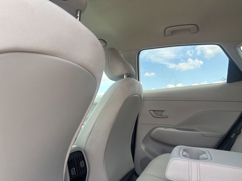 Used 2025 Hyundai Kona SEL FWD image 33
