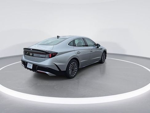 New 2025 Hyundai Sonata SEL FWD image 8