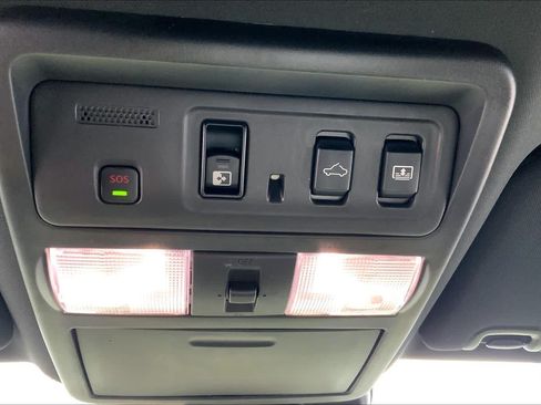 Used 2023 Nissan Titan Platinum Reserve w/ Moonroof Package AWD/4WD image 36