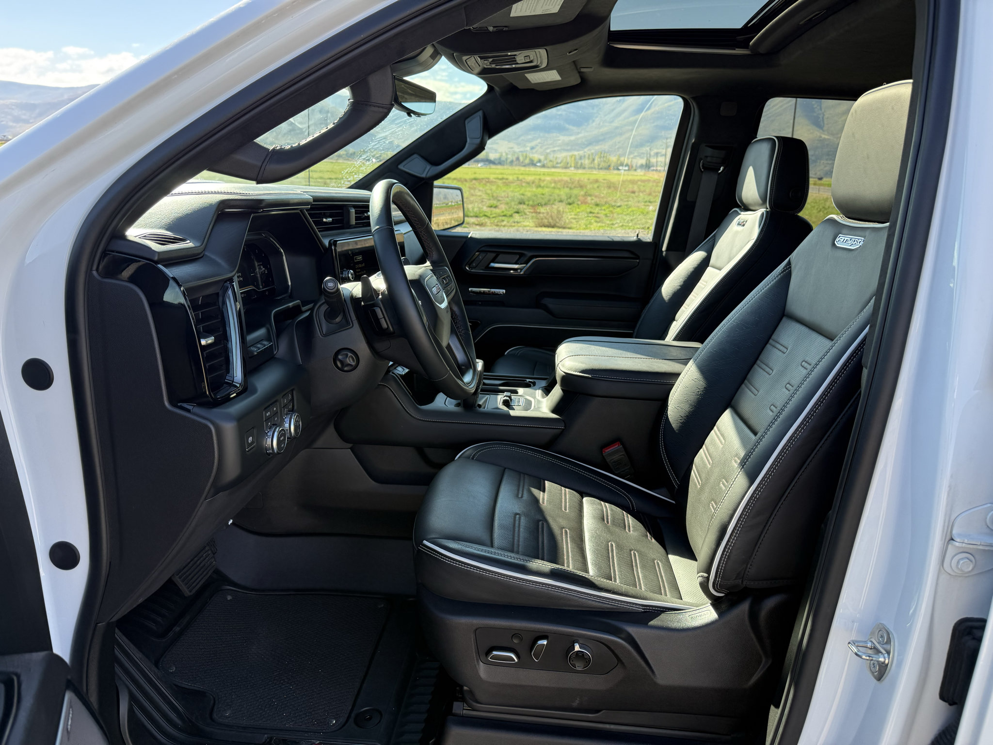 Used 2024 GMC Sierra 1500 AT4X AWD/4WD image 16