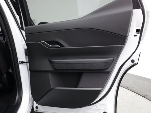 Used 2023 Fisker Ocean Sport FWD image 42