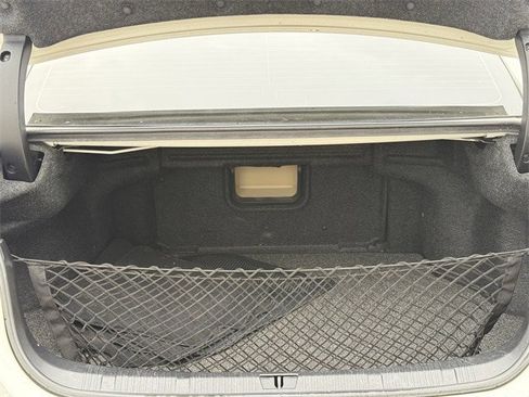 Used 2018 Toyota Avalon Limited image 34