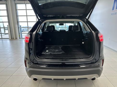 Used 2024 Ford Edge Titanium image 7