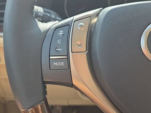 Used 2013 Lexus ES 350 w/ Luxury Pkg FWD image 16