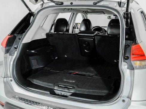 Used 2018 Nissan Rogue SL w/ Premium Package image 53