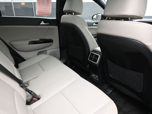 Used 2021 Kia Sportage S w/ S FWD Premium Package image 24