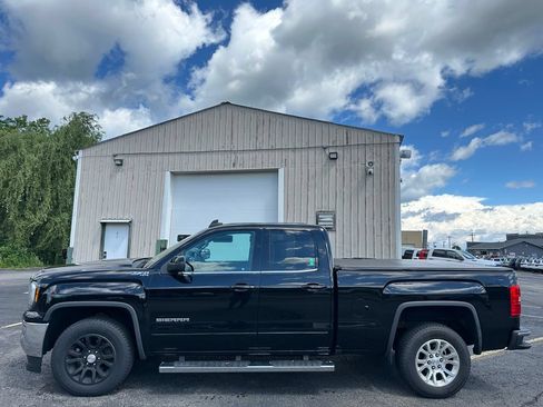 Used 2018 GMC Sierra 1500 SLE w/ SLE Value Package AWD/4WD image 8