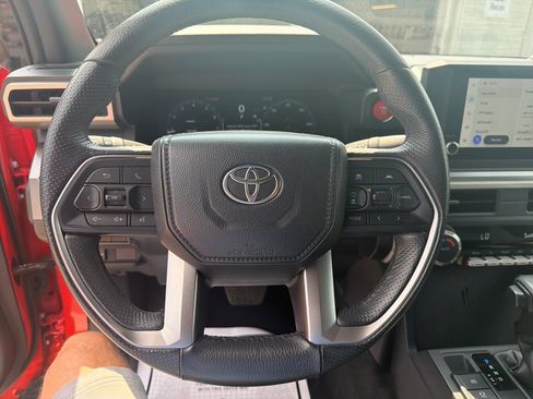 Used 2024 Toyota Tacoma TRD Off-Road AWD/4WD image 17