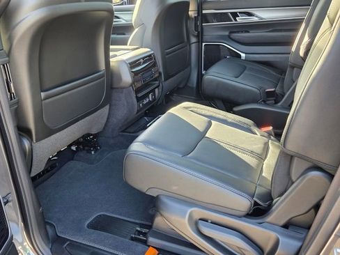 New 2026 Jeep Grand Wagoneer Limited AWD/4WD image 5