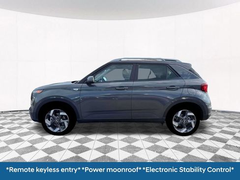 New 2026 Hyundai Venue SEL FWD image 4