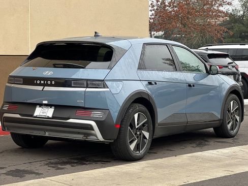 New 2026 Hyundai Ioniq 5 SEL image 5