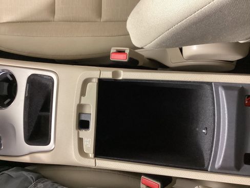 Used 2014 Jeep Grand Cherokee Laredo w/ Security & Convenience Group image 21